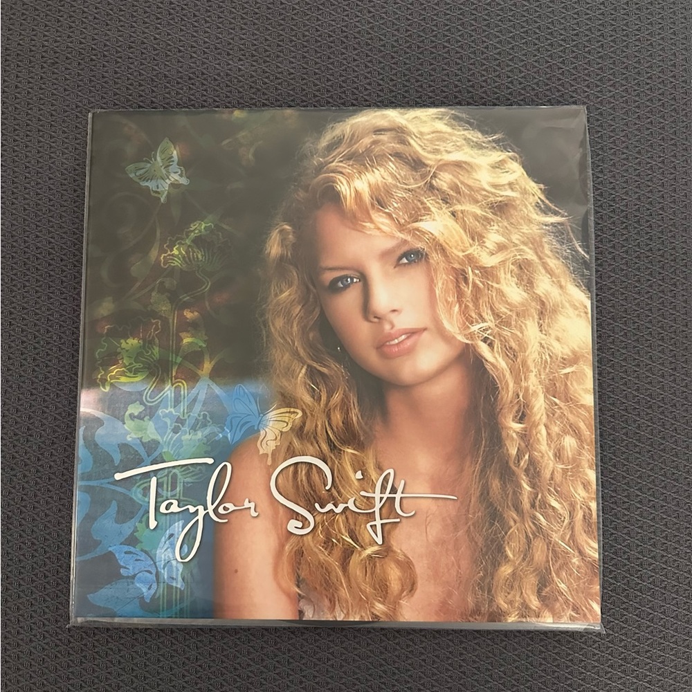 Taylor swift debut vinyl record